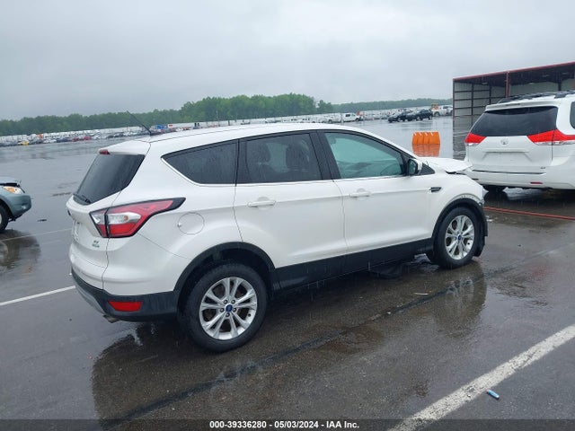 Ford ESCAPE SE 2017 1FMCU0GD9HUA60563 Image 4