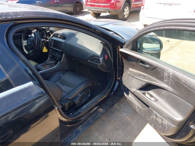 SAJAE4BG4HA948285 Jaguar Xe 25t Prestige