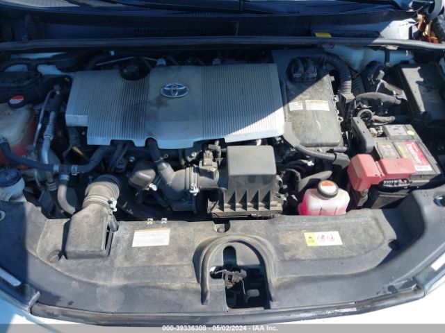 JTDKARFU5G3015316 Toyota Prius Four Touring