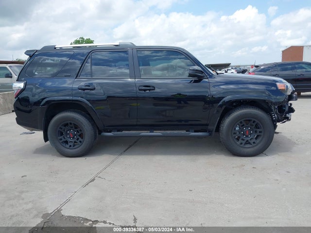 Toyota 4RUNNER SR5 2024 JTEMU5JR5R6239050 Image 13