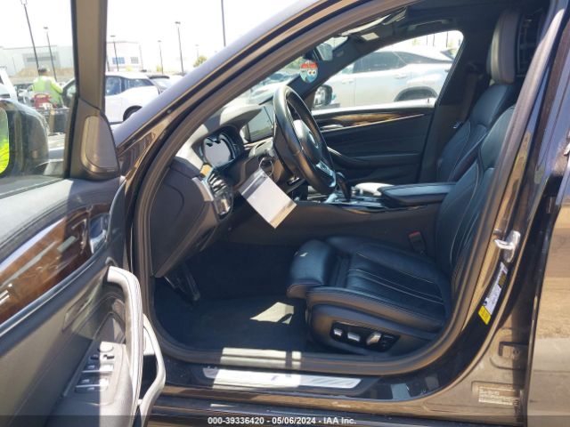 WBAJE5C5XJWA92937 BMW 540I