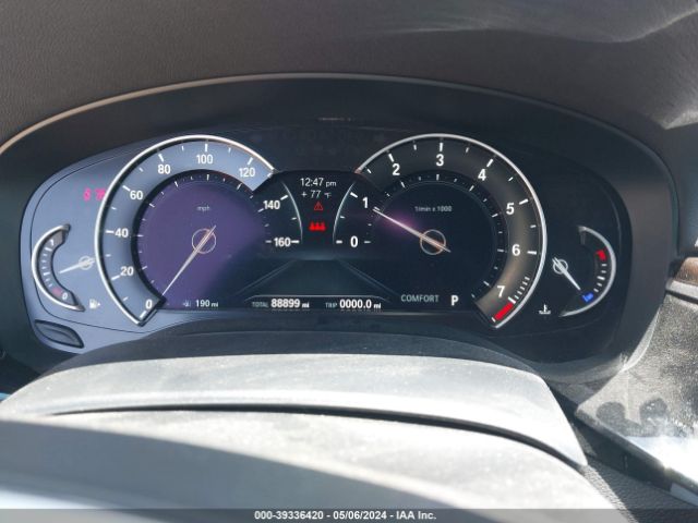 WBAJE5C5XJWA92937 BMW 540I