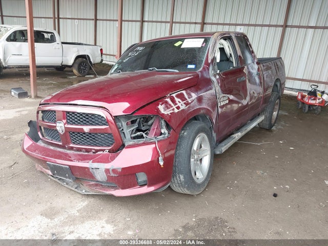 1C6RR6FG5HS567834 RAM 1500 Express Quad Cab 4x2 6'4 Box