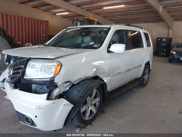 Honda Pilot Touring 2015 5FNYF4H92FB017081 Image 2