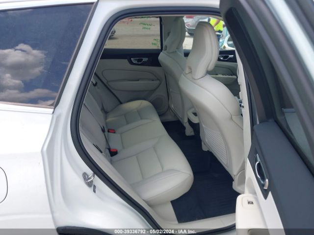 YV4L12DK6N1064527 Volvo Xc60 B5 Momentum