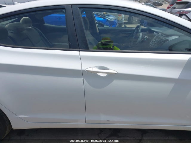 Hyundai ELANTRA SE 2016 5NPDH4AE3GH792007 Image 13