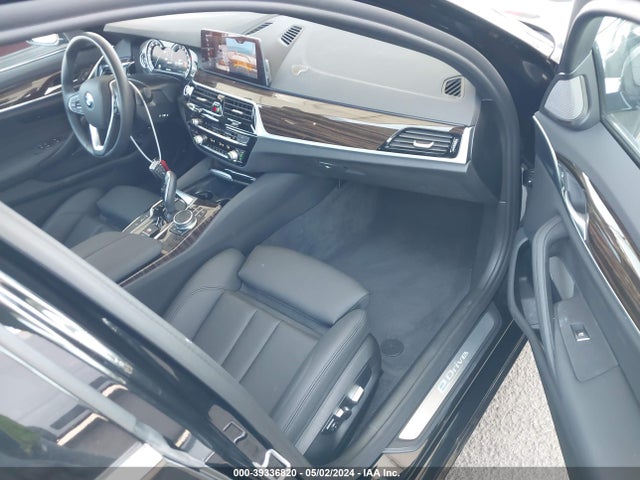WBAJA9C5XKB392731 BMW 530e Iperformance