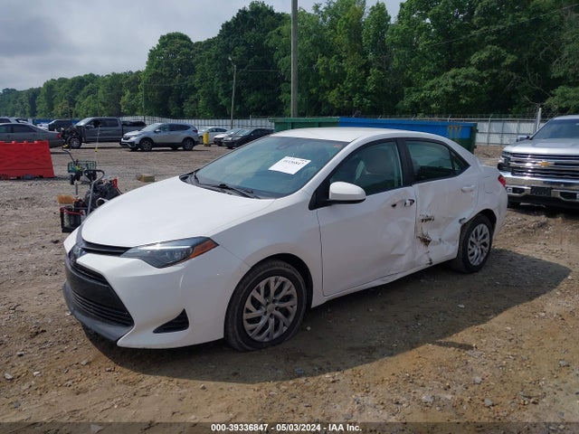 Toyota COROLLA LE 2017 2T1BURHE1HC952251 Image 2
