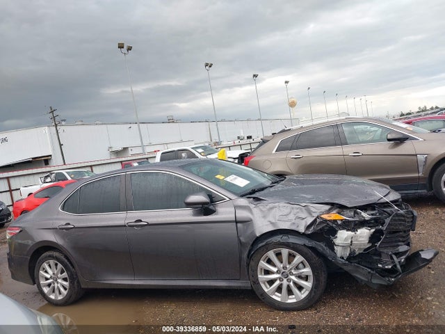Toyota CAMRY LE 2020 4T1C11AK2LU932872 Image 13