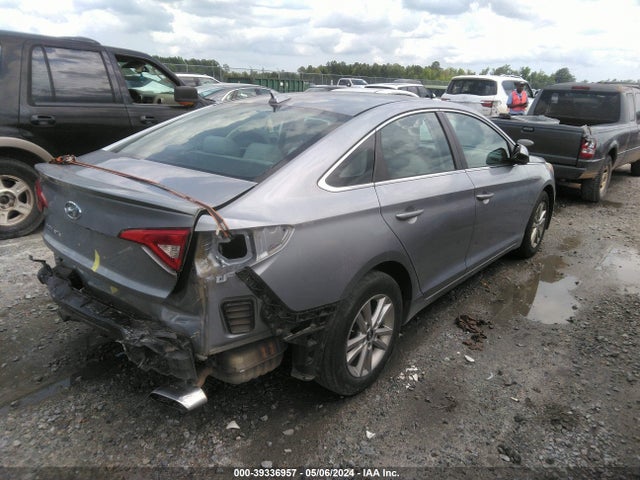 Hyundai SONATA SE 2016 5NPE24AF5GH269411 Image 4