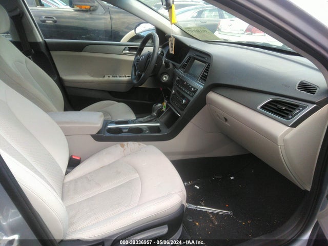 Hyundai SONATA SE 2016 5NPE24AF5GH269411 Image 5