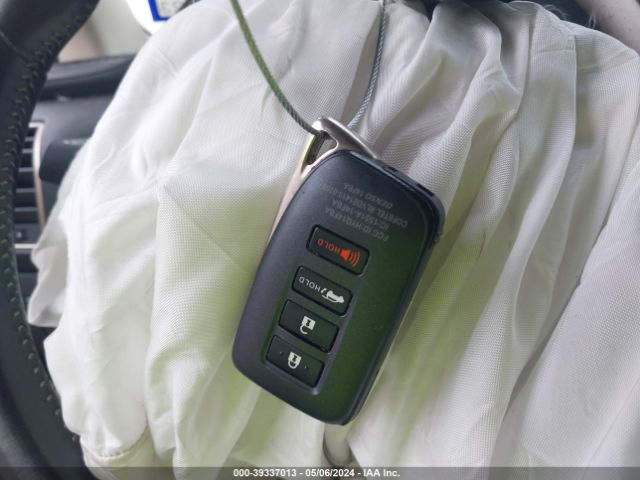 JTJYARBZ8K2124697 Lexus NX 300