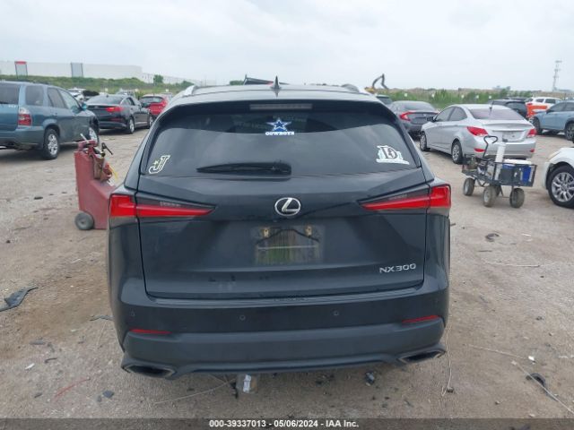 JTJYARBZ8K2124697 Lexus NX 300