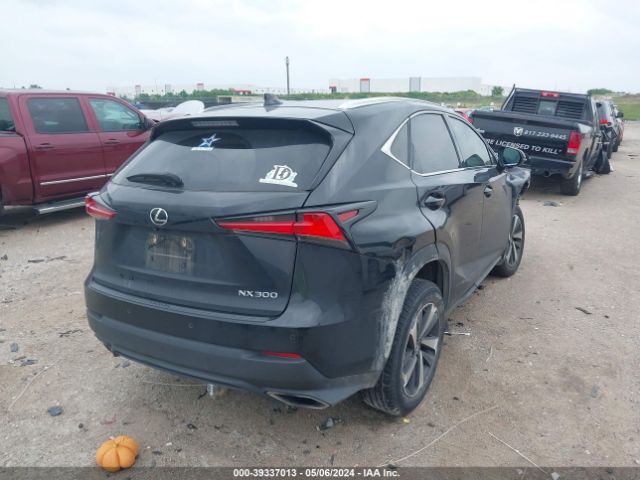 JTJYARBZ8K2124697 Lexus NX 300