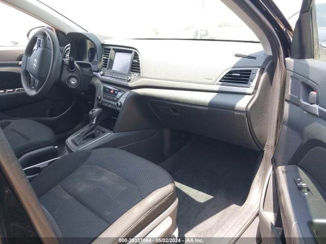 Hyundai ELANTRA SEL 2018 5NPD84LF5JH384895 Image 5