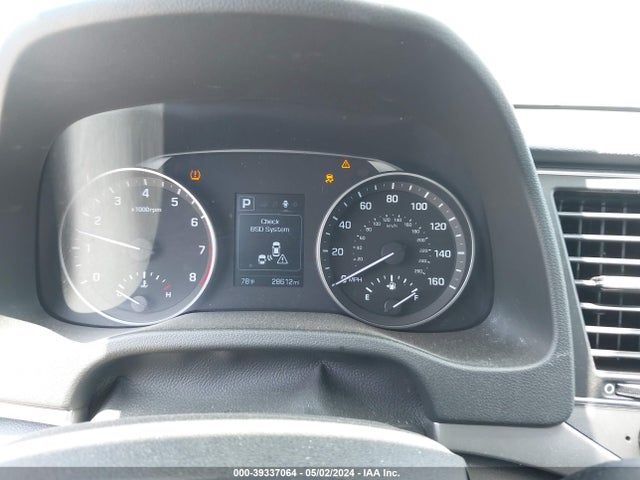 Hyundai ELANTRA SEL 2018 5NPD84LF5JH384895 Image 7