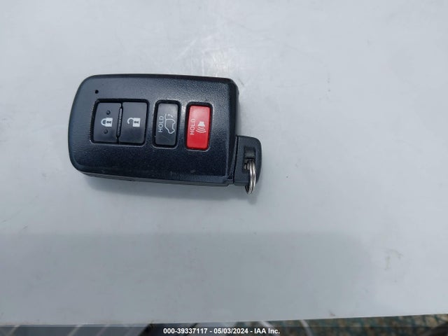 Toyota Rav4 Limited 2016 JTMDFREV6GJ069627 Image 11