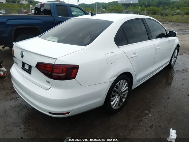 3VWL17AJ8GM383846 Volkswagen Jetta 1.8t Sel