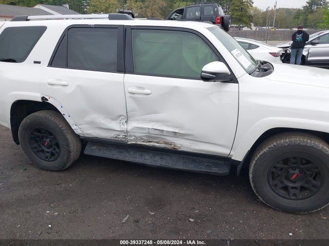 Toyota 4runner Sr5 Premium 2022 JTENU5JR4N5987325 Image 13