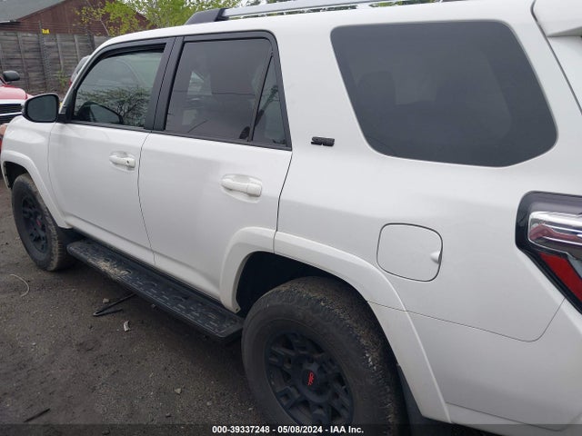 Toyota 4runner Sr5 Premium 2022 JTENU5JR4N5987325 Image 14