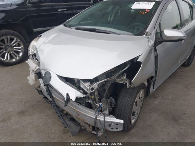 JTDKDTB31F1576401 Toyota Prius C Two
