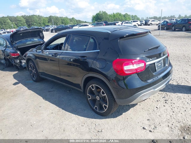 Mercedes-Benz GLA 250 2019 WDCTG4EB0KU015551 Image 3