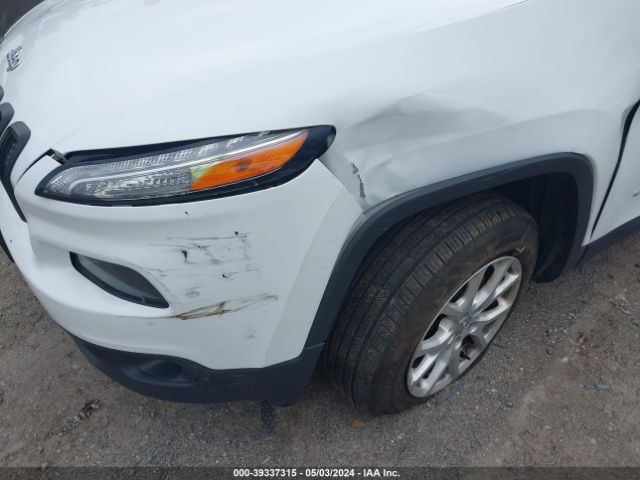 1C4PJMCS0FW513495 Jeep Cherokee Latitude