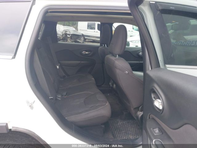 1C4PJMCS0FW513495 Jeep Cherokee Latitude