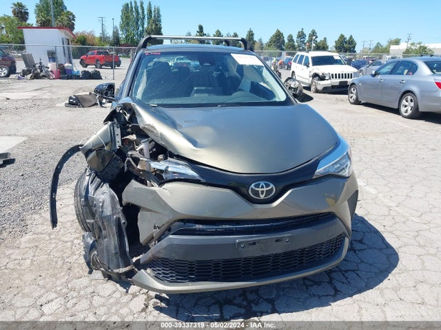 Toyota C-HR LE 2021 JTNKHMBX2M1095871 Image 12