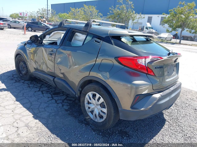 Toyota C-HR LE 2021 JTNKHMBX2M1095871 Image 3