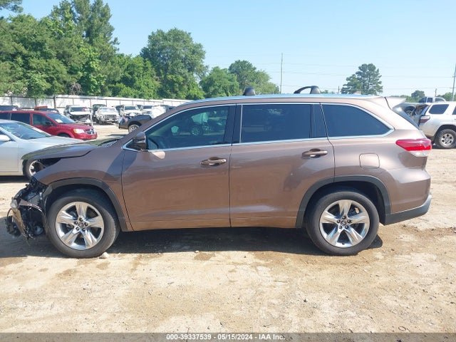 Toyota Highlander Limited 2018 5TDYZRFH6JS288826 Image 15