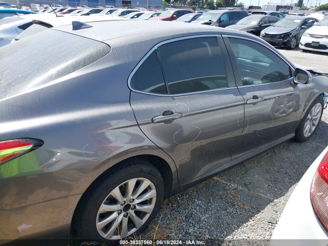Toyota CAMRY LE 2019 4T1B11HK0KU730449 Image 4