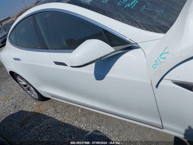 Tesla Model S 60/70/75/85 2016 5YJSA1E18GF160457 Image 14