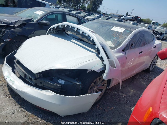 Tesla Model S 60/70/75/85 2016 5YJSA1E18GF160457 Image 2