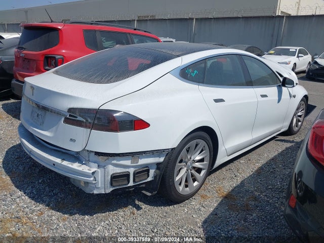 Tesla Model S 60/70/75/85 2016 5YJSA1E18GF160457 Image 4