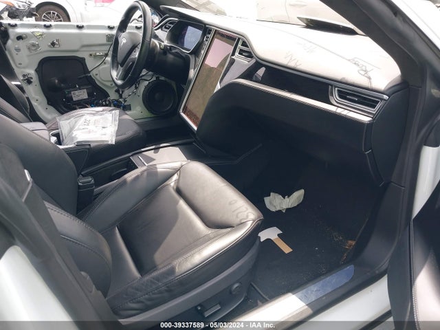Tesla Model S 60/70/75/85 2016 5YJSA1E18GF160457 Image 5