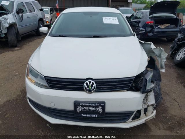 3VWD17AJ4EM368732 Volkswagen Jetta 1.8t Se