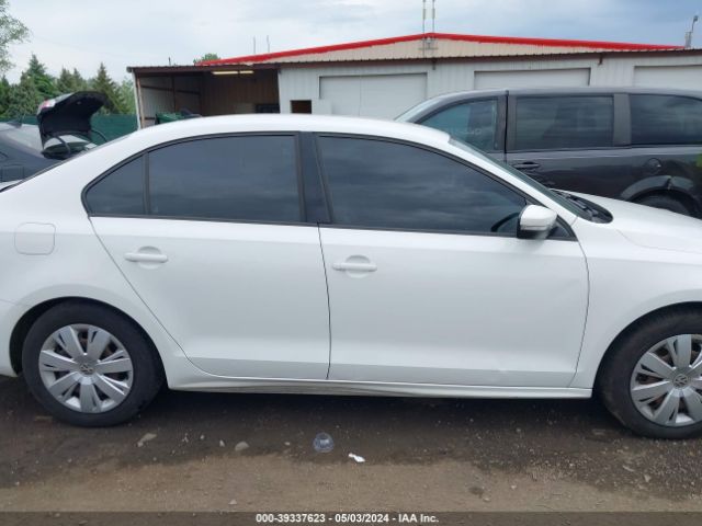3VWD17AJ4EM368732 Volkswagen Jetta 1.8t Se