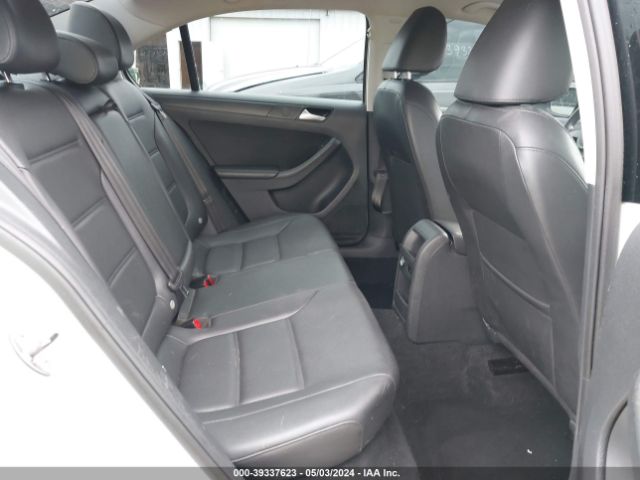 3VWD17AJ4EM368732 Volkswagen Jetta 1.8t Se
