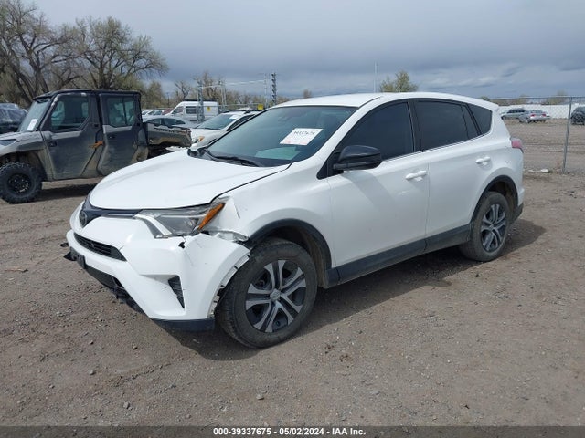 Toyota RAV4 LE 2017 2T3BFREV6HW661202 Image 2