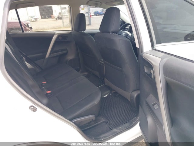 Toyota RAV4 LE 2017 2T3BFREV6HW661202 Image 8