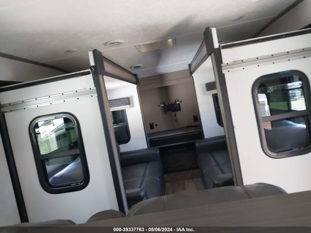 5ZT3CHYB5PA329787 Coachmen Other