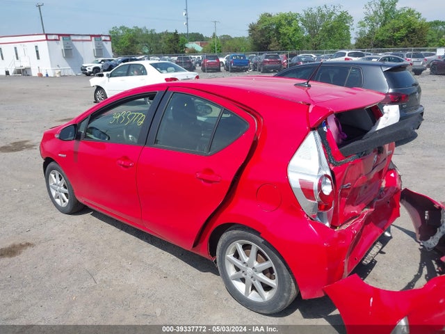 Toyota Prius C Three 2014 JTDKDTB37E1079285 Image 3