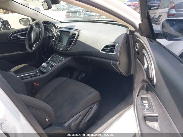 Chrysler 200 Limited 2016 1C3CCCAB5GN169602 Image 5
