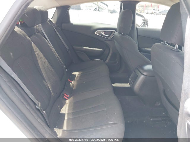 Chrysler 200 Limited 2016 1C3CCCAB5GN169602 Image 8
