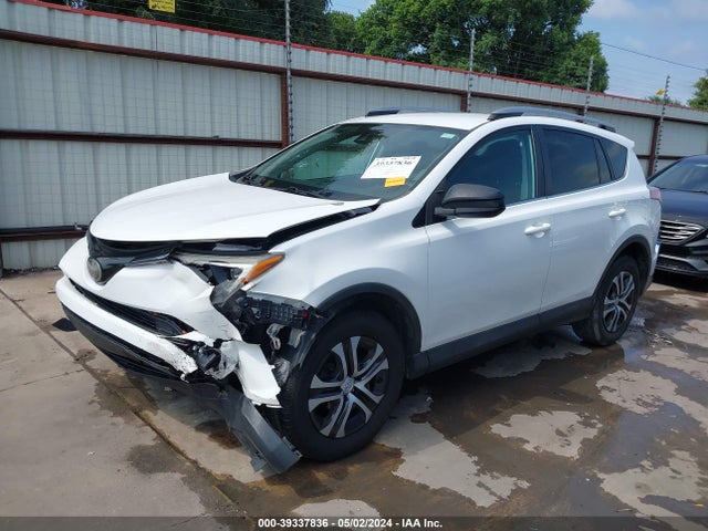Toyota RAV4 LE 2017 2T3ZFREV4HW312778 Image 2