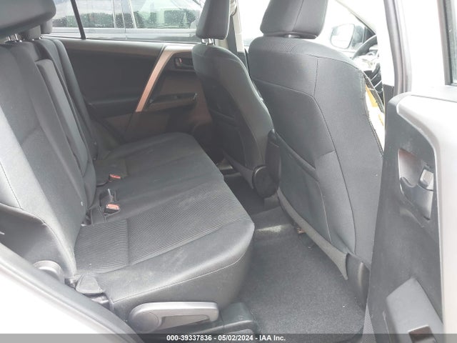 Toyota RAV4 LE 2017 2T3ZFREV4HW312778 Image 8