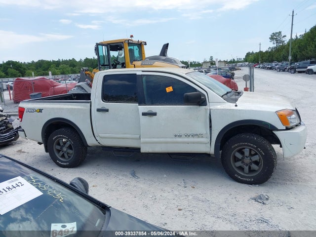 Nissan Titan Pro-4x 2015 1N6BA0EC8FN508704 Image 13