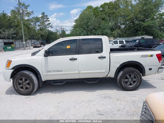 Nissan Titan Pro-4x 2015 1N6BA0EC8FN508704 Image 14