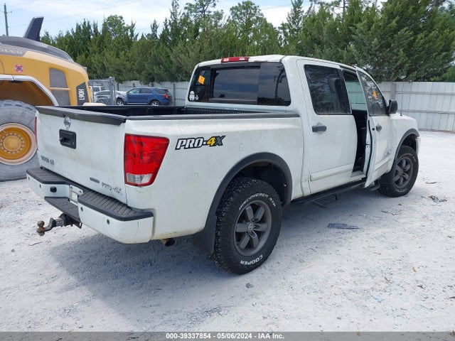 Nissan Titan Pro-4x 2015 1N6BA0EC8FN508704 Image 4